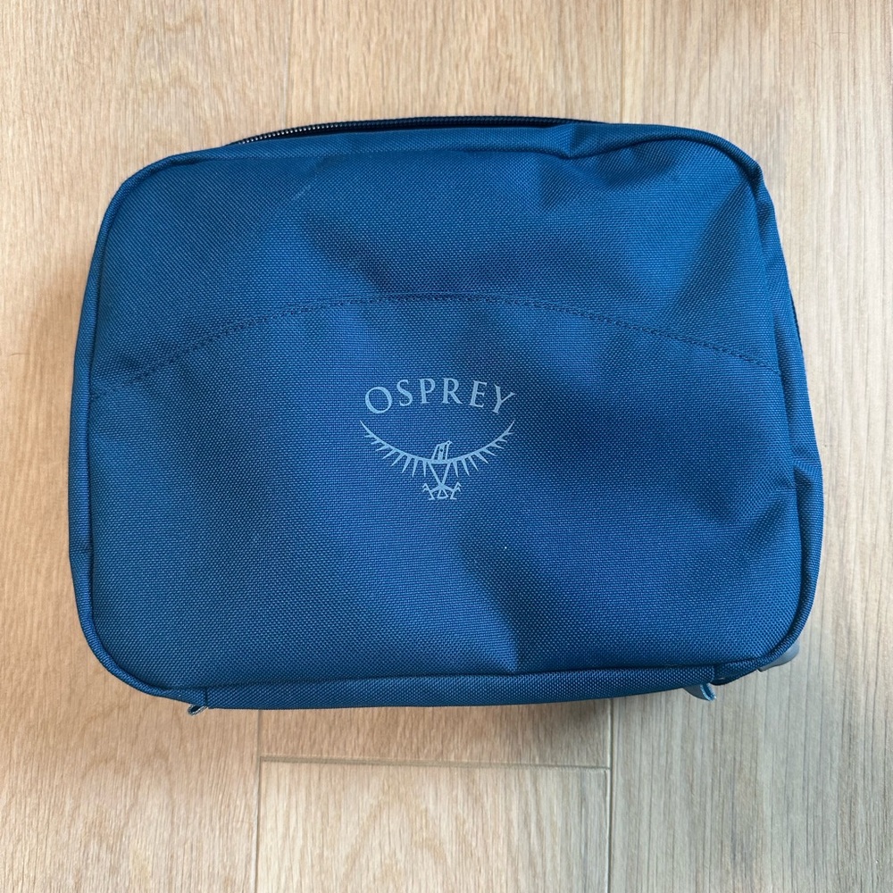 OSPREY Deep Blue Toiletry Kit